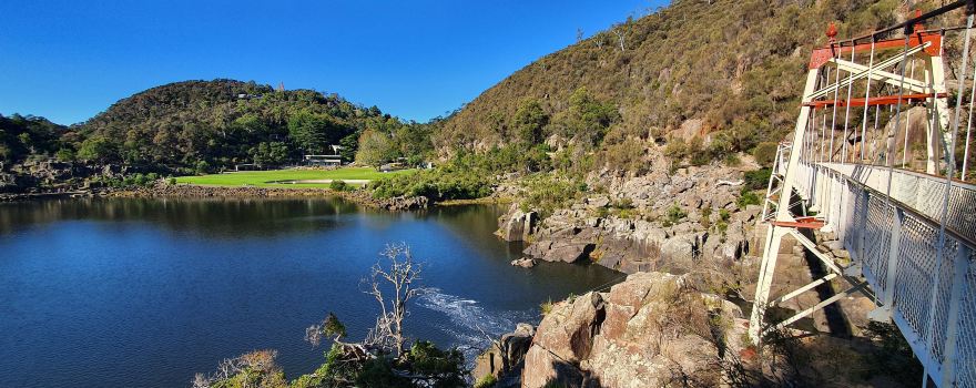 Alexandra Suspension Bridge