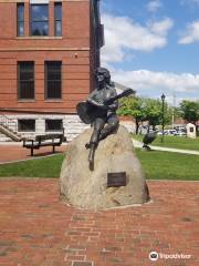 Dolly Parton Statue