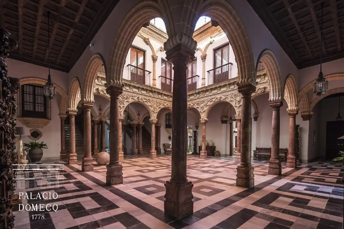 Hotels near Palacio Domecq
