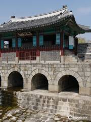 Hwahong Gate (Hwahongmun, Buksumun)