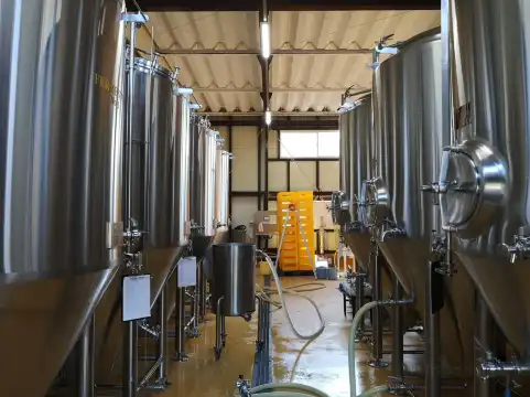 ナギサビール株式会社周辺のホテル