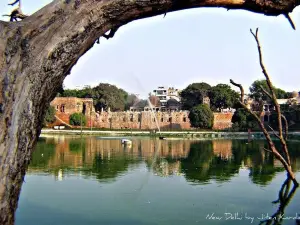 Hauz Khas District Park