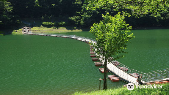 Tozura pontoon bridge