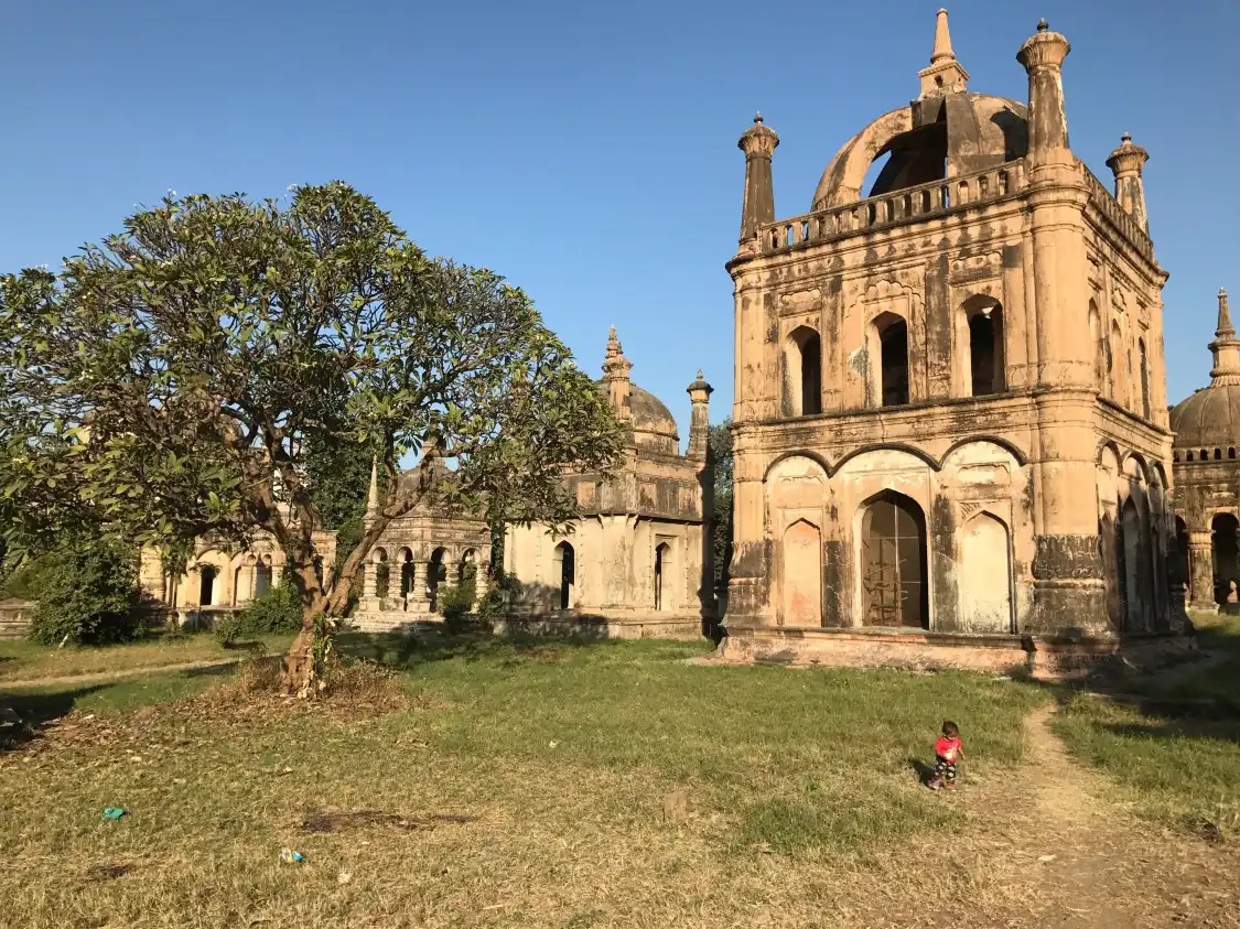 Hotels near English Cemetery