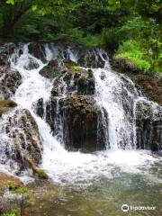 Dokuzak Waterfall