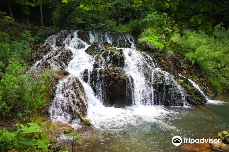 Dokuzak Waterfall