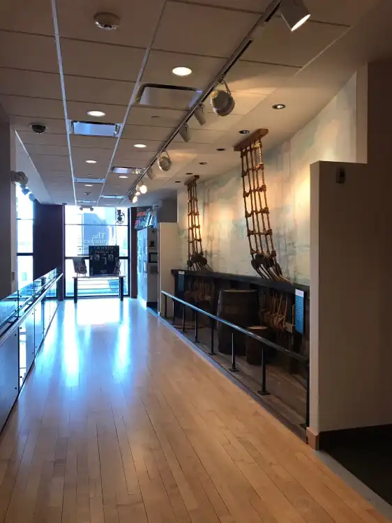 Hotel dekat Banneker-Douglass Museum