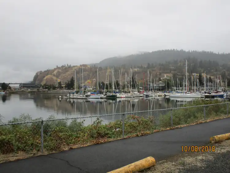 Hotels near Port of Hood River
