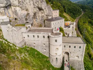 Fort L'Ecluse