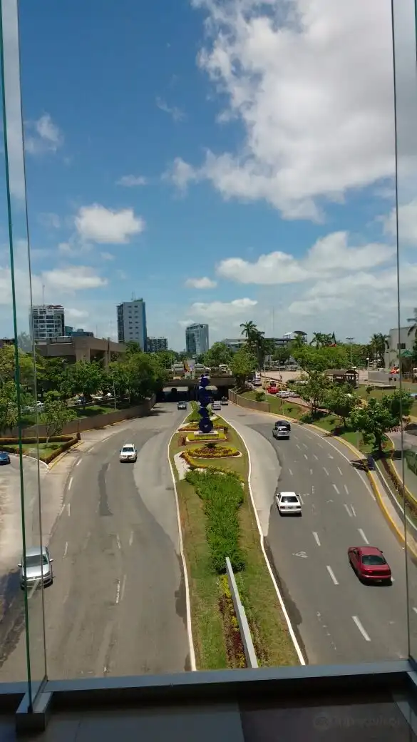 Hotels near Galerias Tabasco