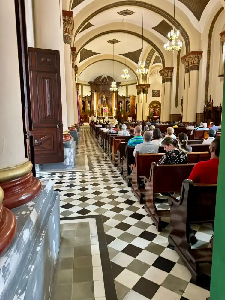 Hotels near Parroquia de San Jose de El Poblado