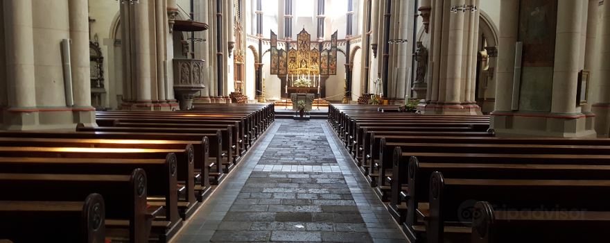 Stiftskirche St. Martin und St. Severus