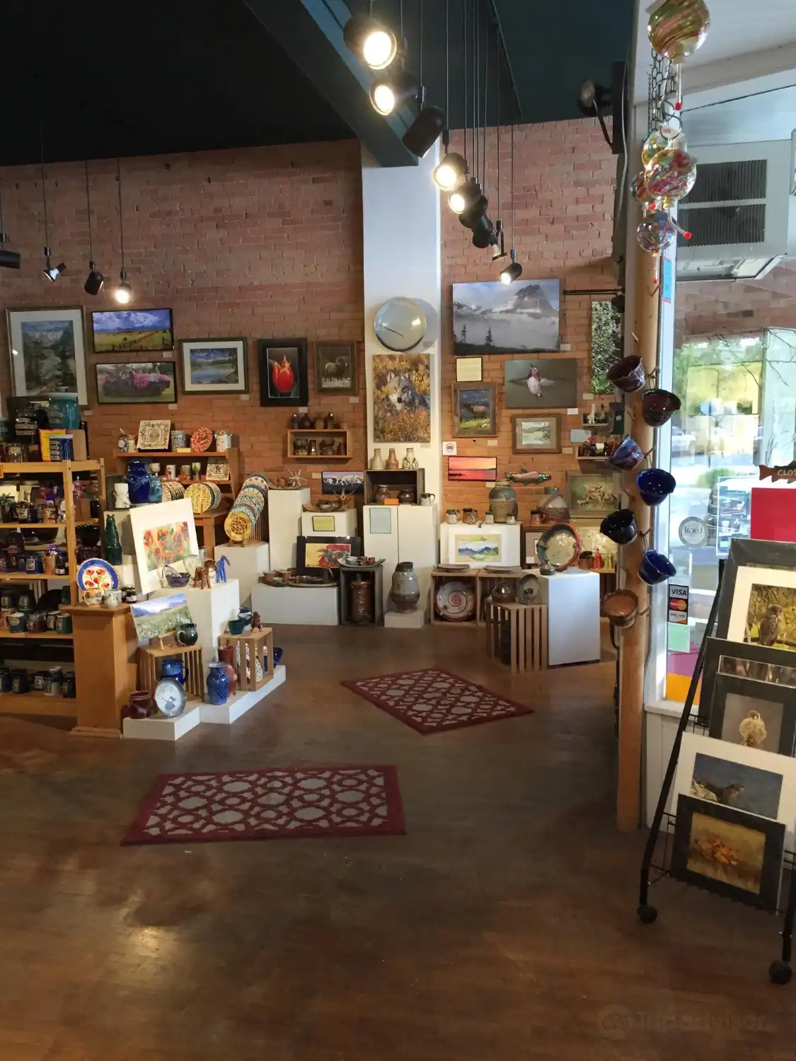 Hotels near Whitefish Pottery