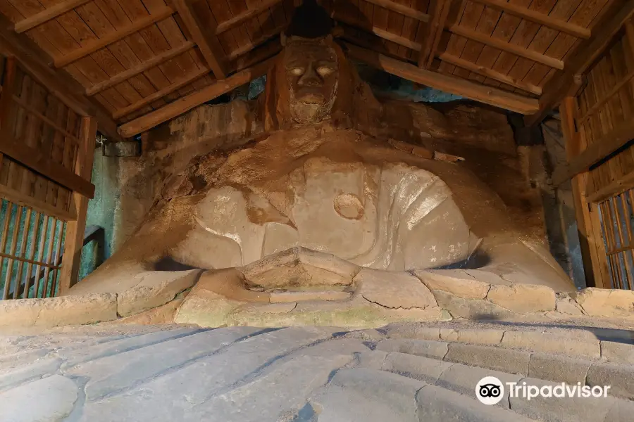 Osako Cliff-carved Budda Statue