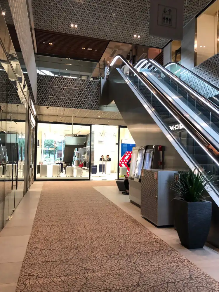 Hotels near Mandarin Gallery