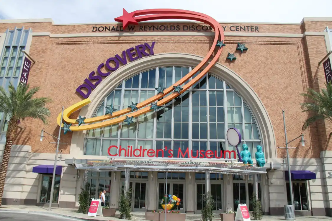 Hotels near Discovery Children's Museum