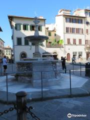 Fontana di Piazza Santa Croce