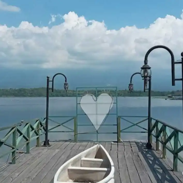 Hotels in Panggungrejo