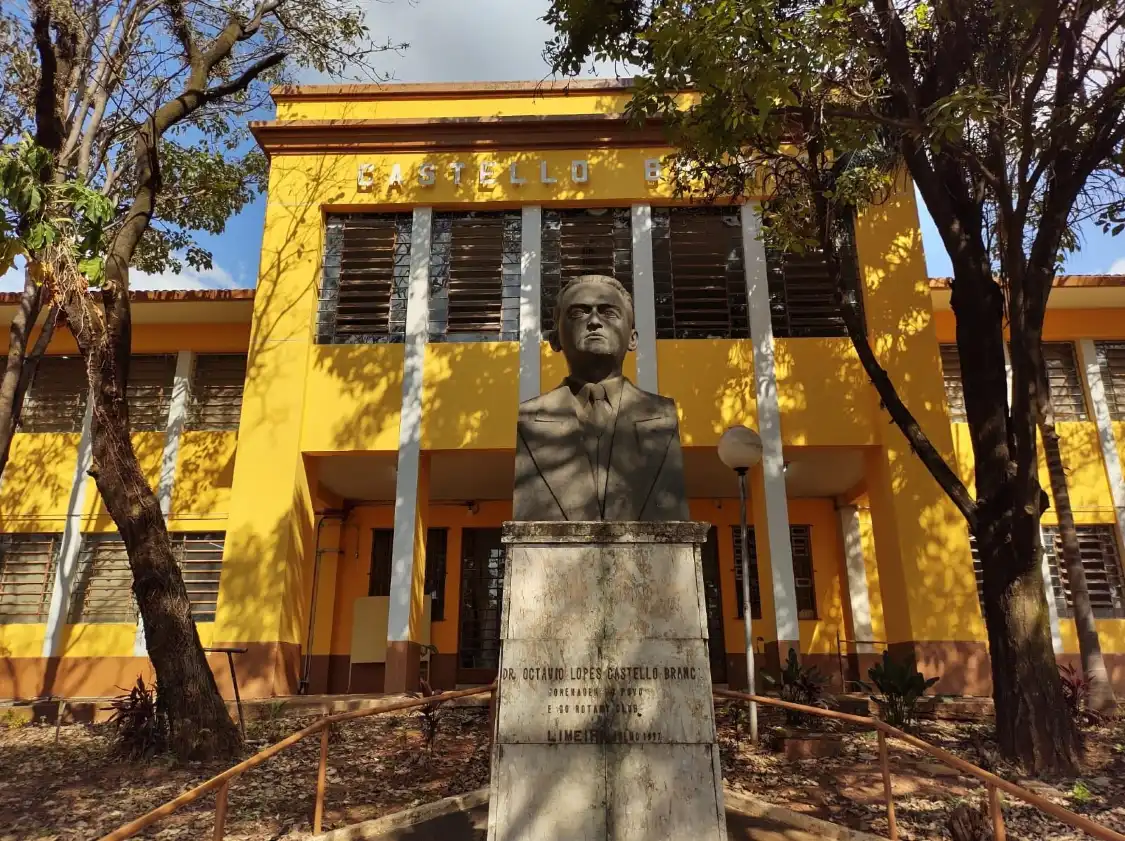 Hôtels à proximité de : Busto em Memória do Dr. Octávio Lopes Castello Branco