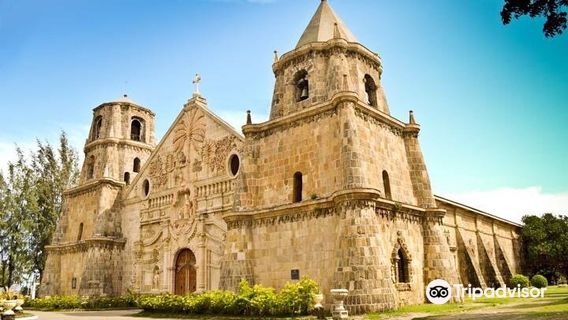 Miagao Church (Santo Tomas de Villanueva)