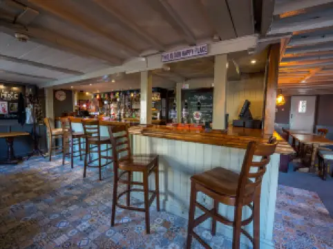 The White Hart (Top of Town)