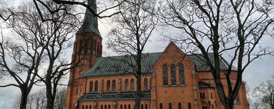 Undenäs Kyrka & Kyrkogård