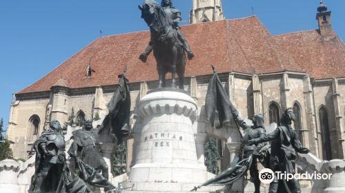 Matthias Corvinus Statue