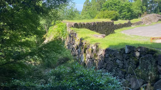 Tsunomure Castle Ruins