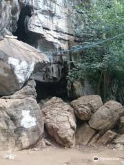 Amboni Caves