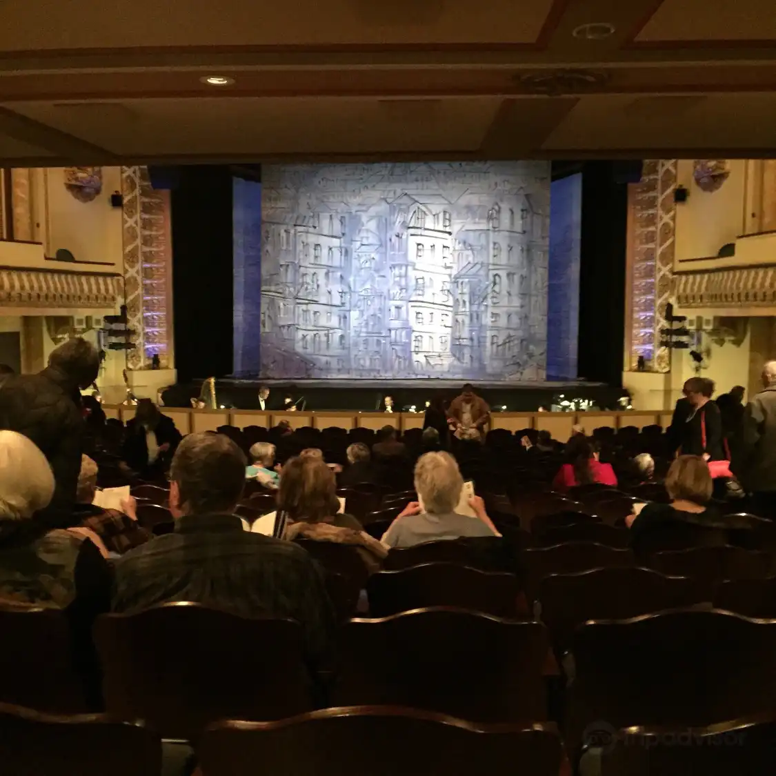 Hotels near McPherson Theatre