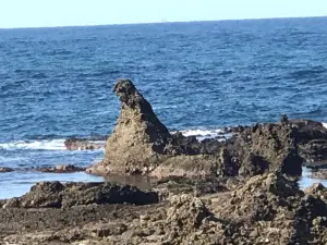 能登のゴジラ岩