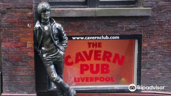 John Lennon Statue - Mathew Street