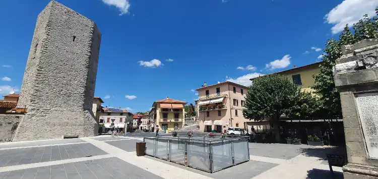 Hotels in Pietralunga