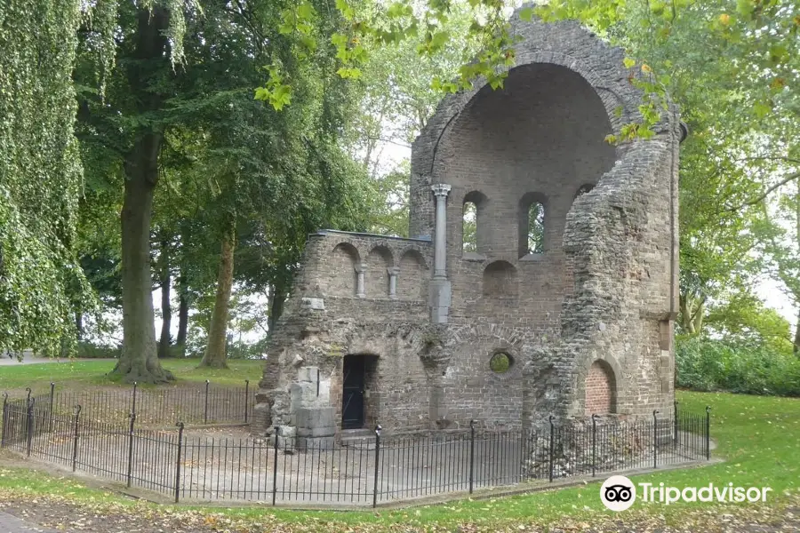 Rijksmonument Barbarossa-ruine of ruine apsis Sint-Maartenskapel