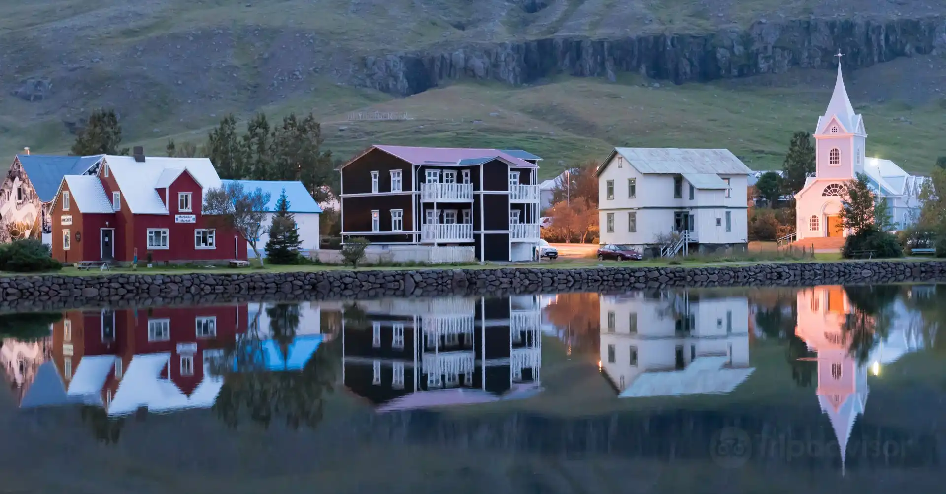 Hotels near Seydisfjordur Church