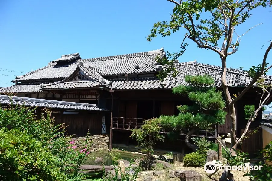 Former Nakasuji Clan Residence