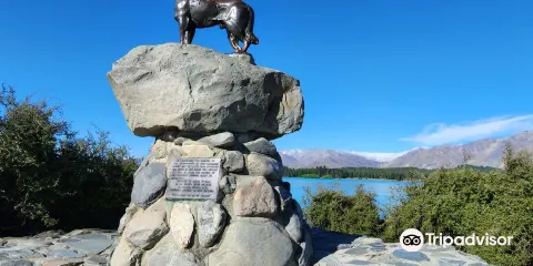 Mackenzie Sheep Dog Statue