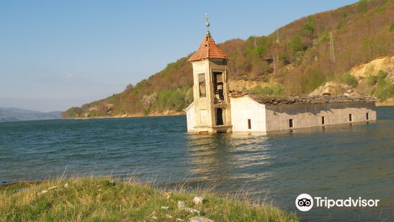 Old Mavrovo Church