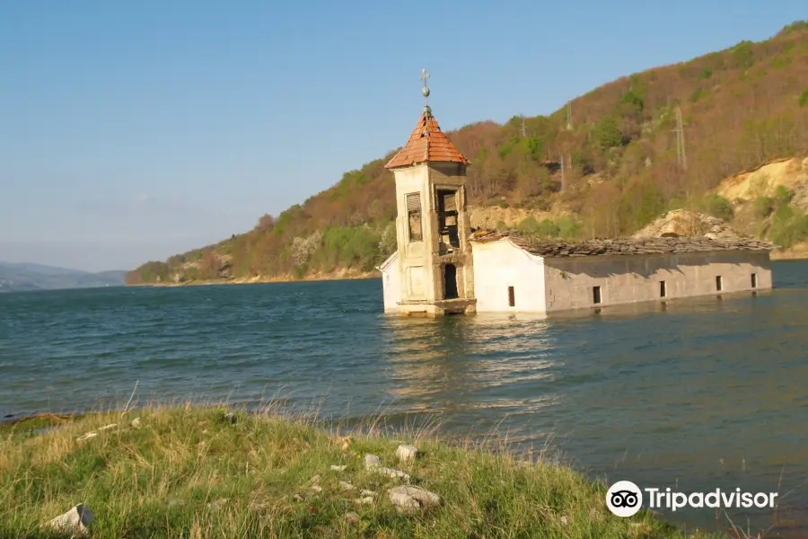 Old Mavrovo Church