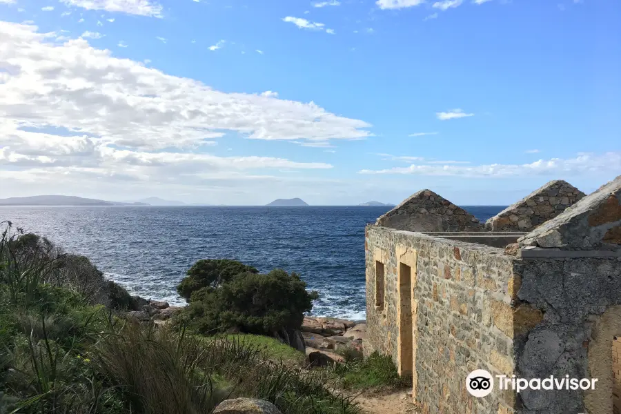 Point King Lighthouse Ruins