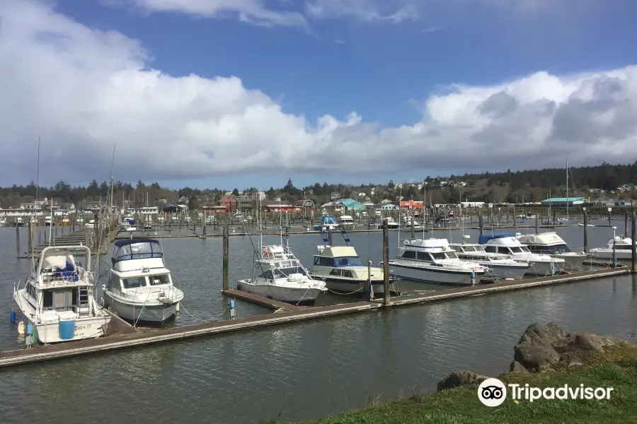 Port of Ilwaco Boardwalk