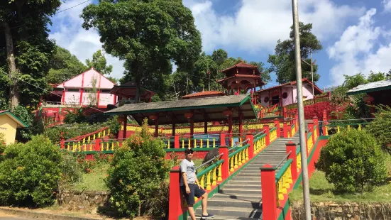 Dewi Kwan Im Temple