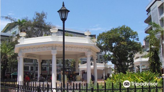 Plaza Pershing