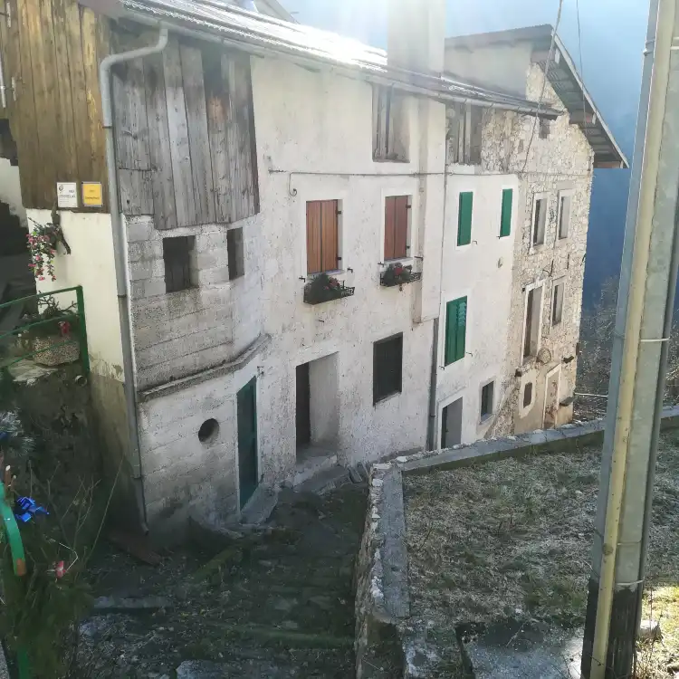 Hotel in zona Orme e Nidi di Rettili Arcosauri della Val Dogna