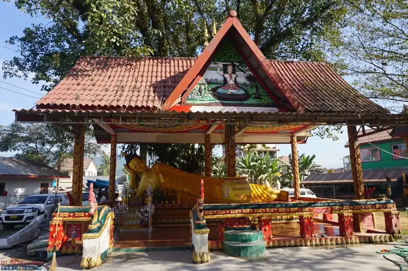 Hotels near Wat Kang