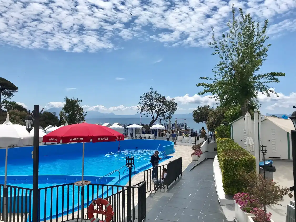 Hotel in zona Il Gabbiano S.R.L.