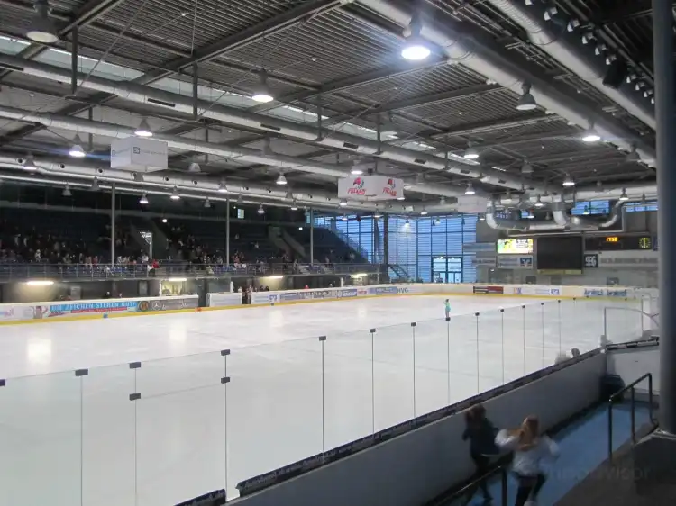 Các khách sạn gần Kolbenschmidt Arena