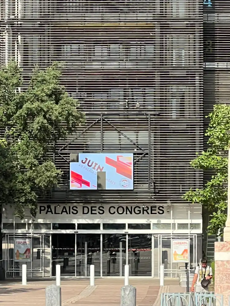 Hotels near Congress and exhibition palace