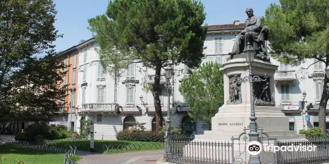 Monumento ad Alessandro Manzoni