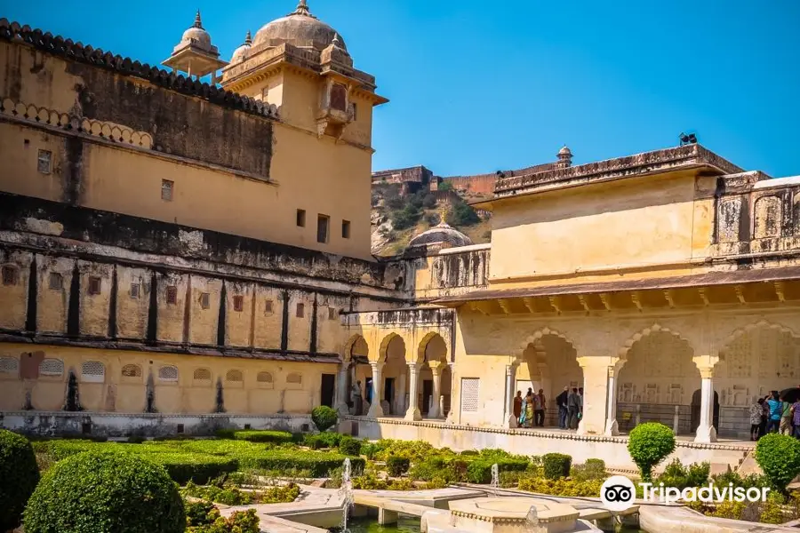 Sheesh Mahal (Hall of Mirrors)